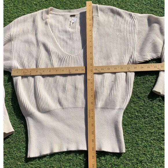 Free People Allure Pullover RIBBED ivory V NECK Sweater sz XS - Picture 6 of 7